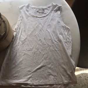 WHITE SLEEVELESS TANK